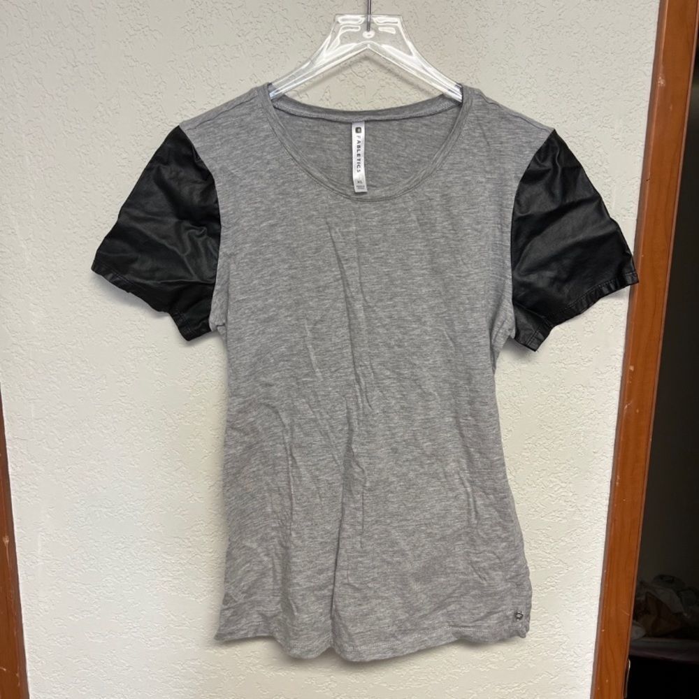 Fabletics grey top xl